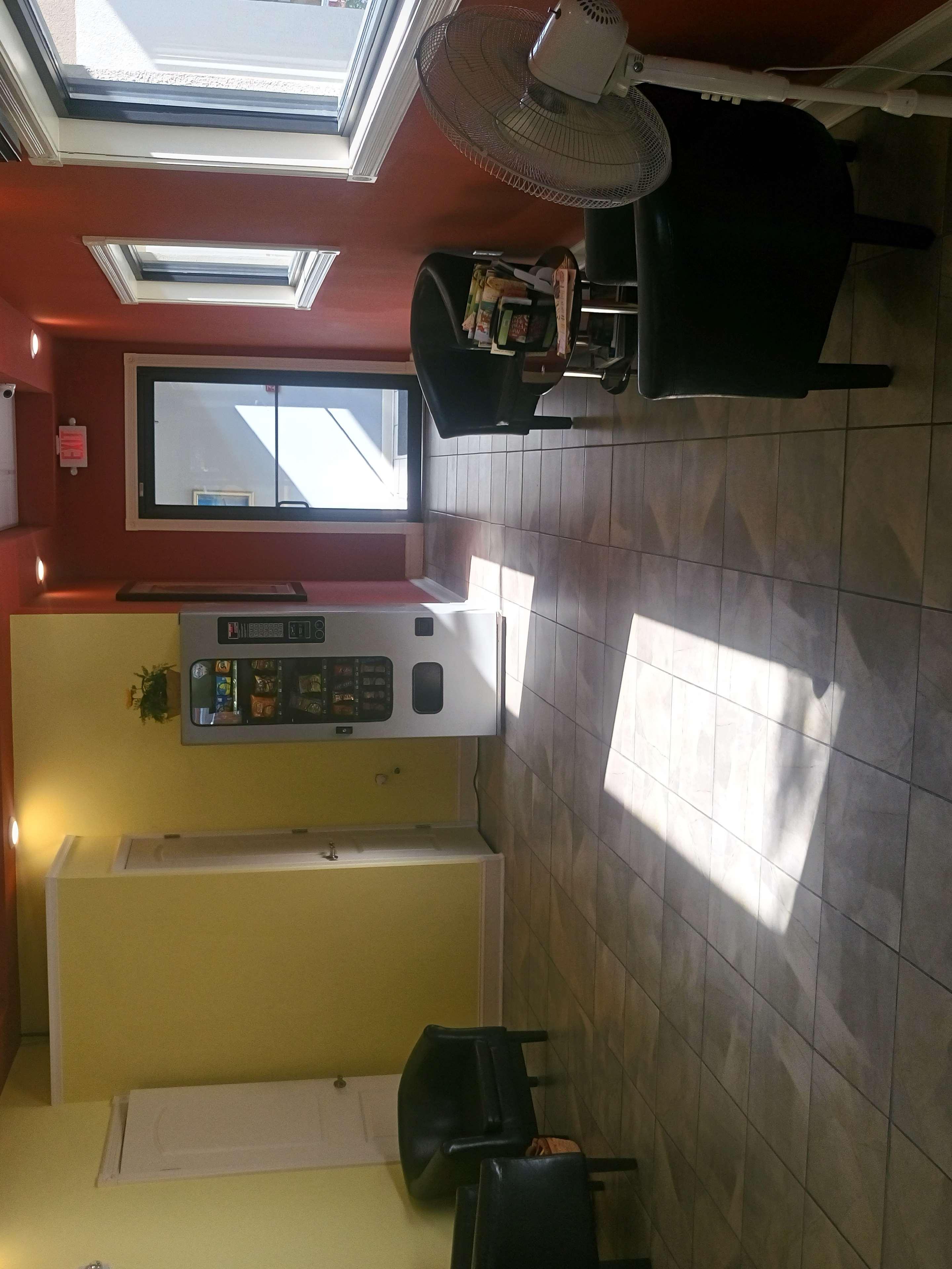 Super 8 By Wyndham Douvres Extérieur photo