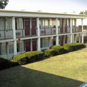 Super 8 By Wyndham Douvres Extérieur photo
